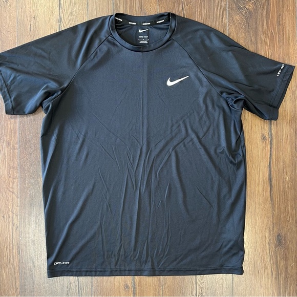 Men’s Nike swim UPF 40+ dri-fit tee SZ LG - Picture 1 of 4